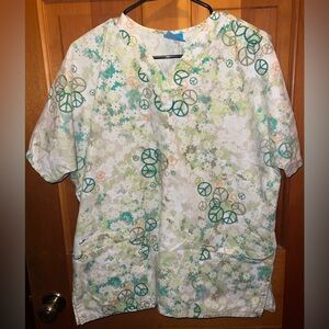 L women’s scrub top. Scrub HQ